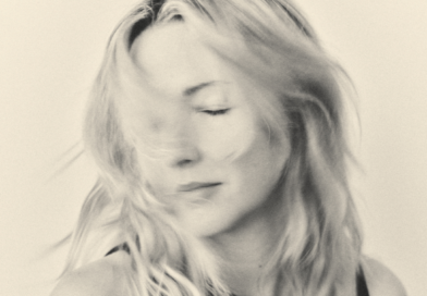 “If I don’t write it, I’m forever stuck in the messy middle” – An Interview with Ailbhe Reddy