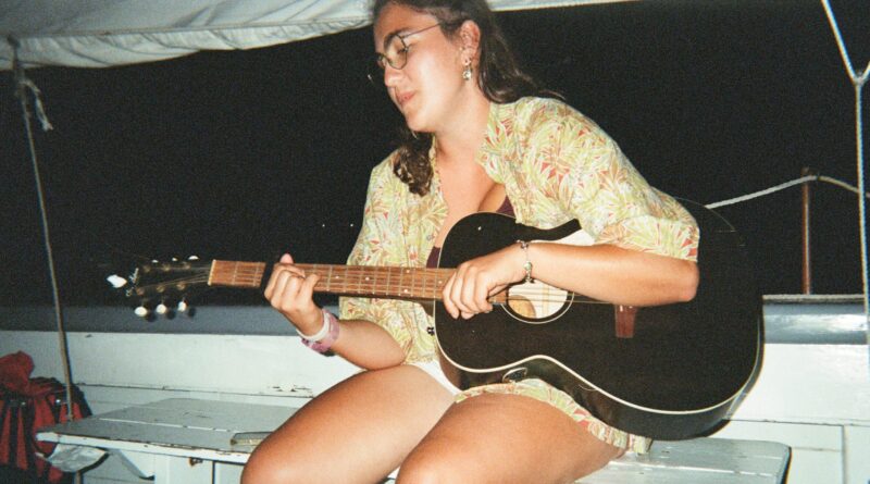 “I wanted my music to sound more like the music I listened to ” – An Interview with Eliza Noxon