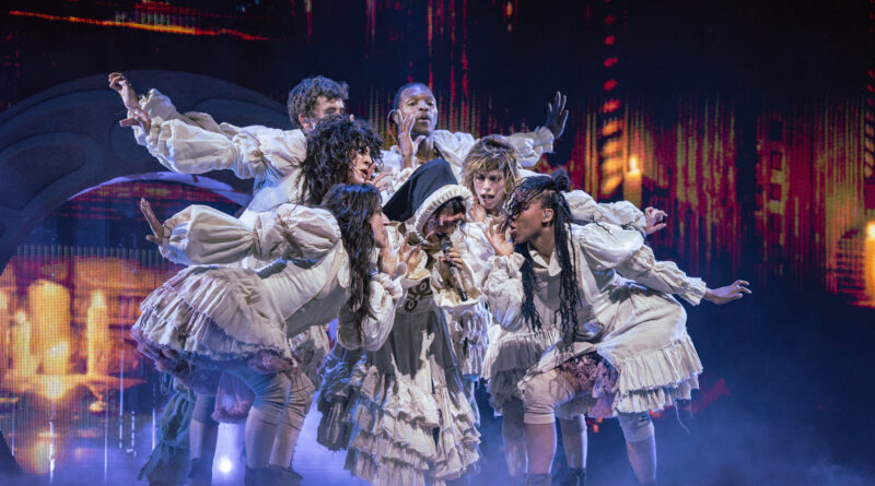 Melanie Martinez and Isabel LaRosa at Moody Center